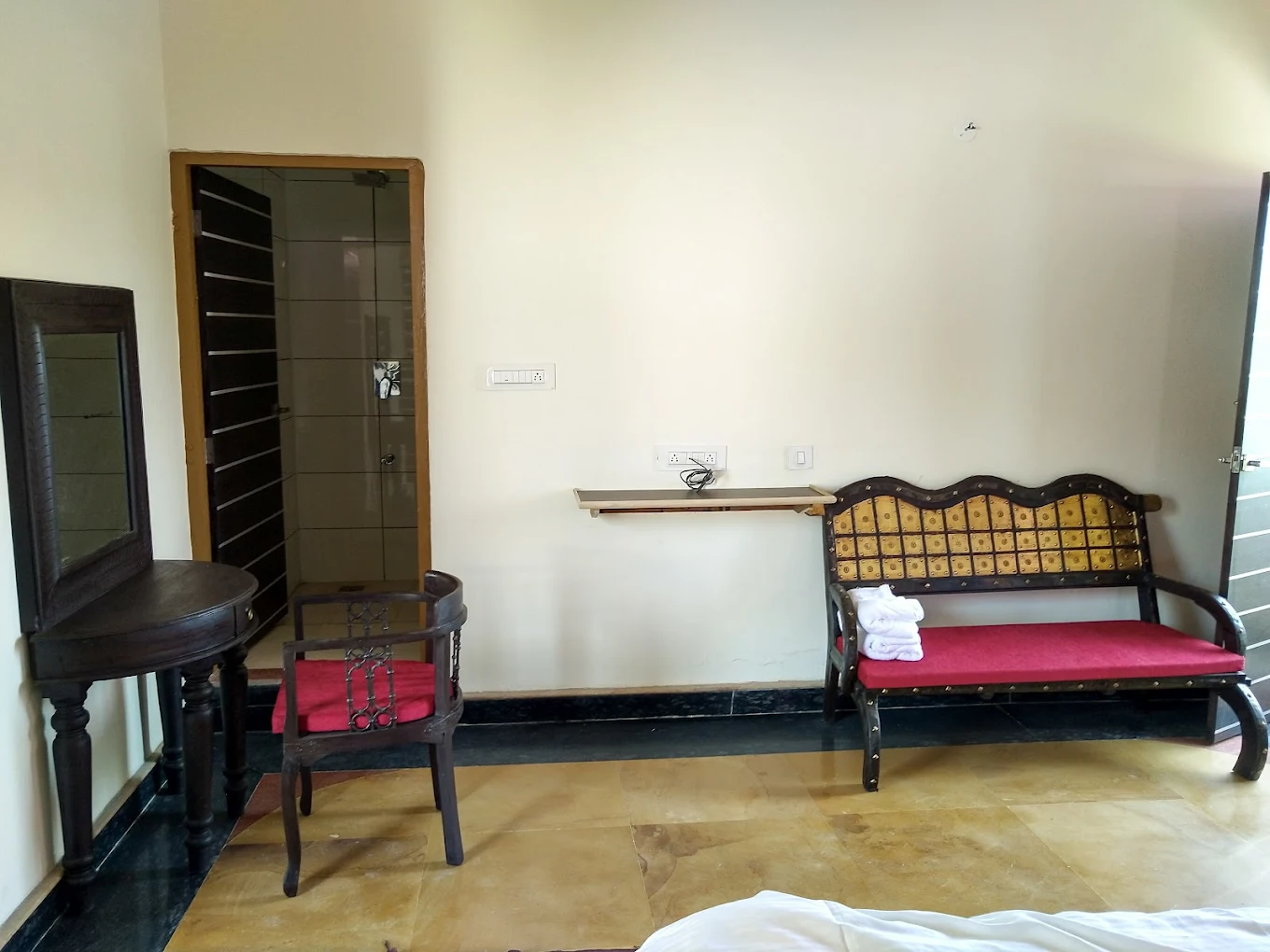 Gallery 18